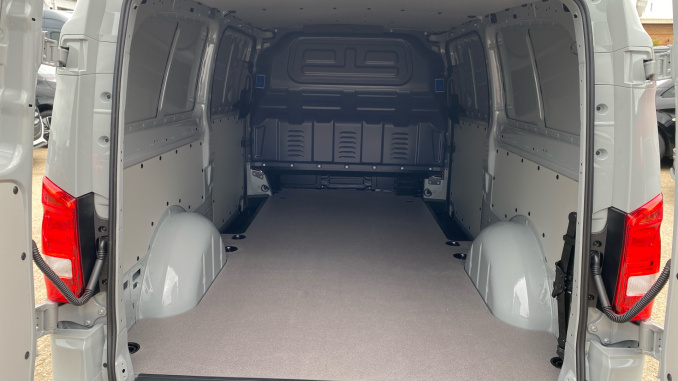 Mercedes-Benz Vito L3 Diesel Rwd 119CDI Select Van 9G-Tronic - Image 17